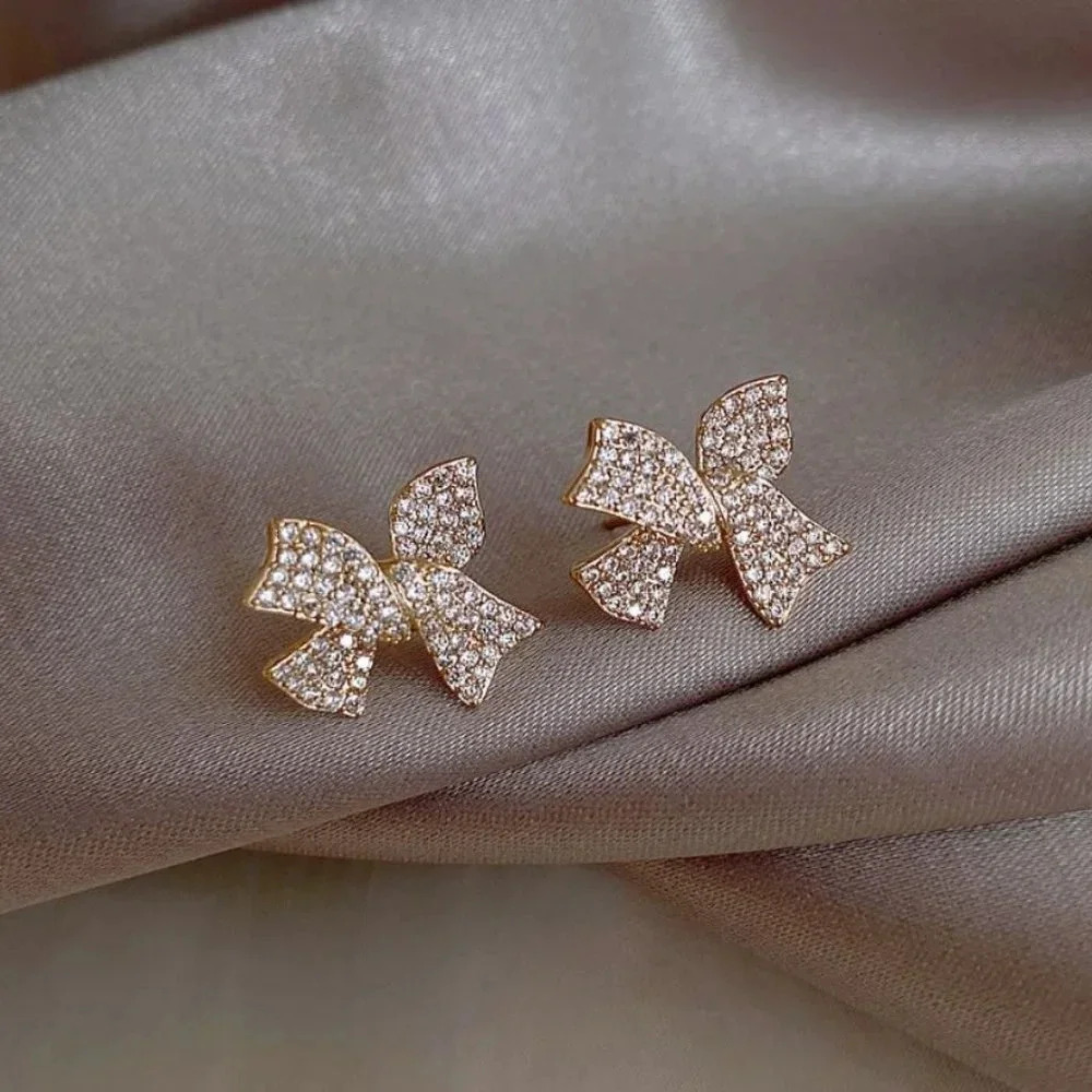 NEW Gold Diamond Bow Knot Stud Earrings - Picture 2 of 4